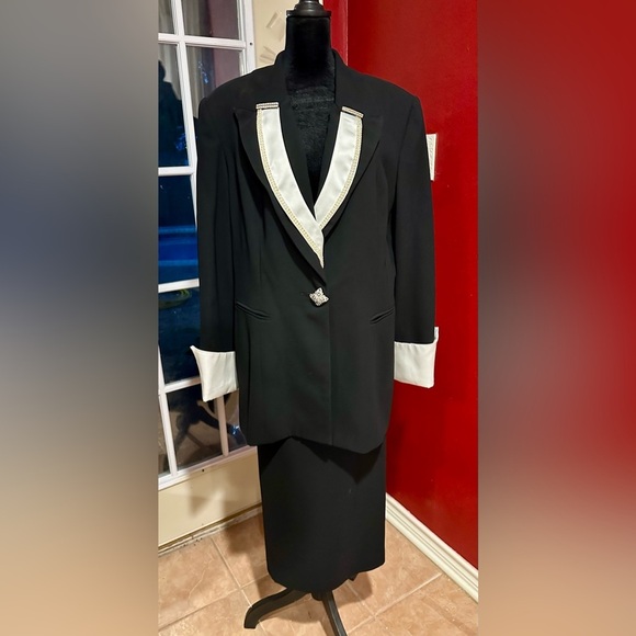 Daniela by Neicy’s Dresses & Skirts - Vtg 80’s Daniela by Neicy’s Skirt Suit Black White Satin Rhinestone Lapel Sz 16